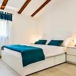 Pensión Casa Istriana 3*